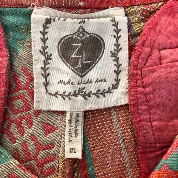 Dressy shorts.  Z&L brand. Size 4 - Picture 6 of 9